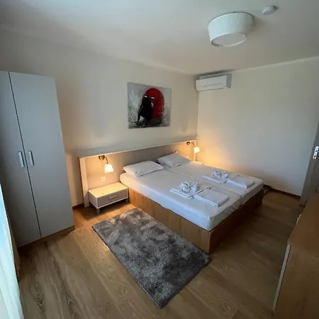 Apartment'S & Restorant Vili 乌马格