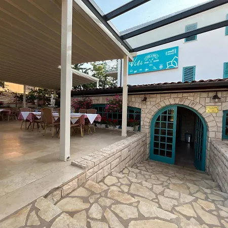 Apartment'S & Restorant Vili 公寓 乌马格